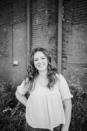 Senior-Garrett-494-2
