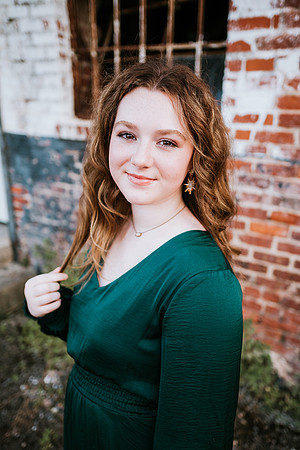 Senior-Garrett-445