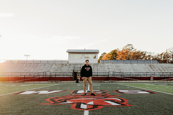 Senior-Luke Armstrong-670