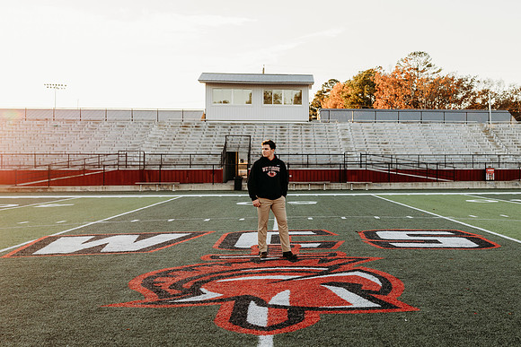 Senior-Luke Armstrong-651