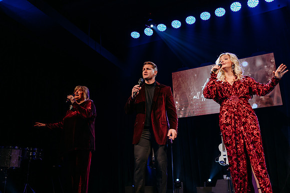 Brown Christmas Show 2024-439