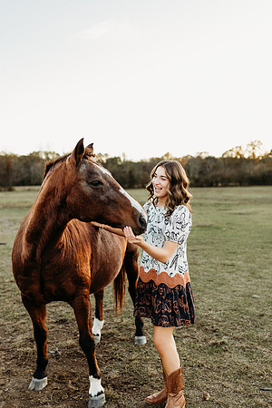 Senior-Riley-418