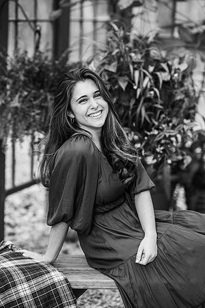 Senior-Edie-170