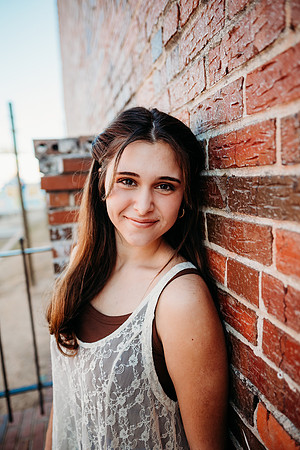 Senior-Edie-46-2