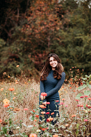 Senior-Edie-512