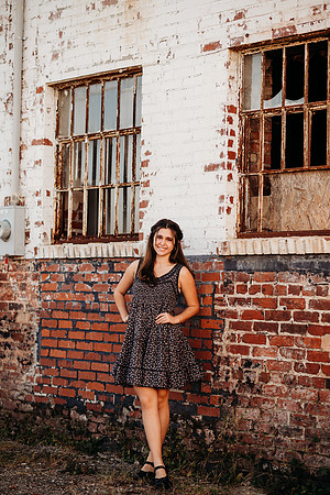 Senior-Edie-190