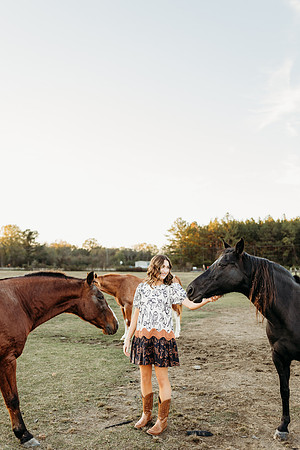 Senior-Riley-399