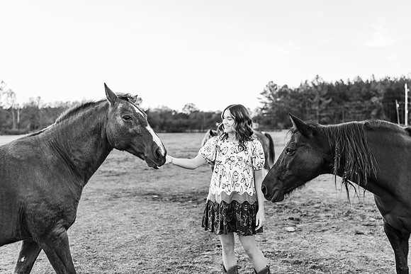 Senior-Riley-388-2