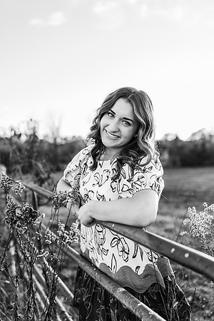 Senior-Riley-200