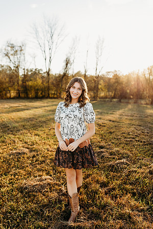 Senior-Riley-23