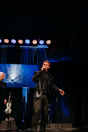 Brown Christmas Show 2024-219