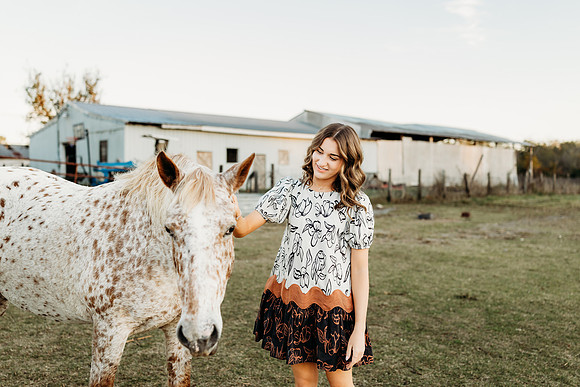 Senior-Riley-440