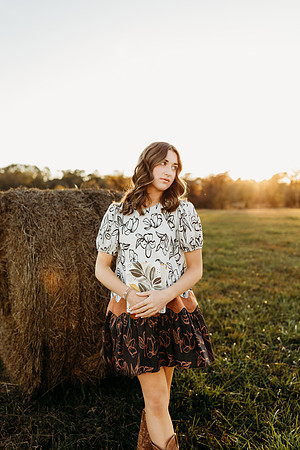Senior-Riley-323