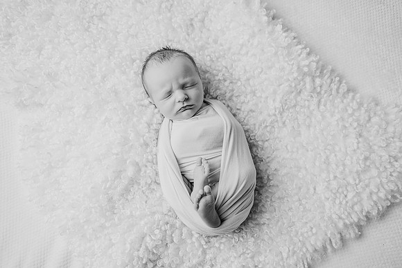 Newborn-Gilchrist-17-2