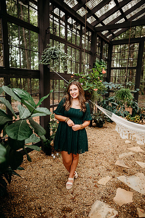 Senior-Carli-32