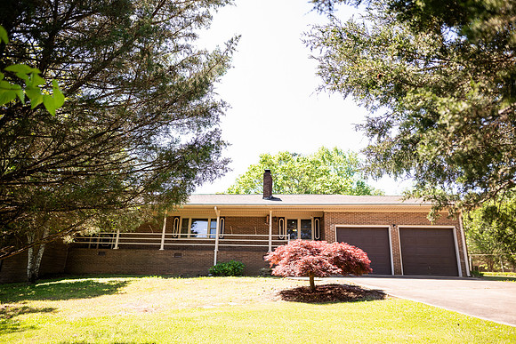 1600 Summit Dr-107