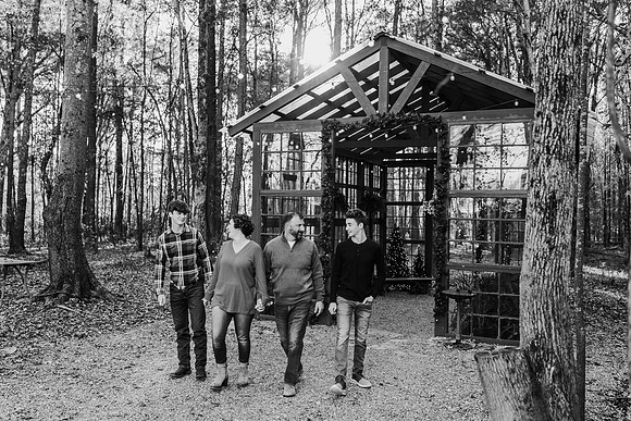 Glass House Family-Thompson-115