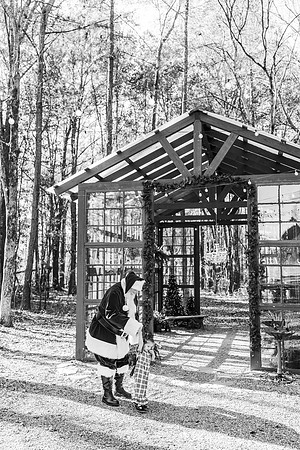Santa Glass House 2024-Kitchens-229-2