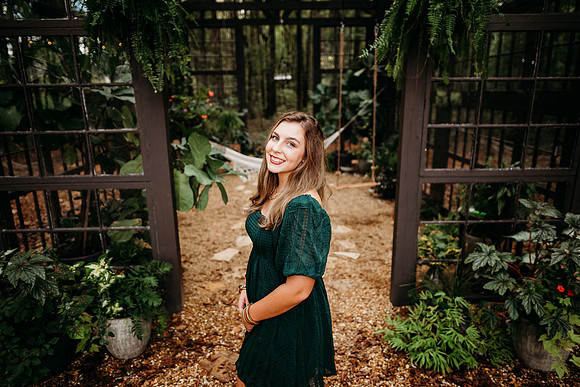 Senior-Carli-120