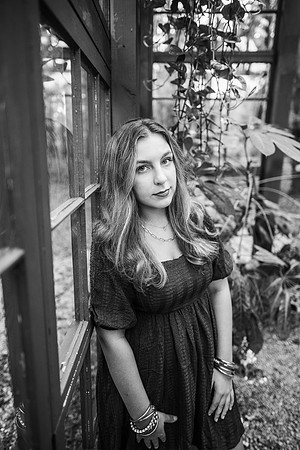 Senior-Carli-58