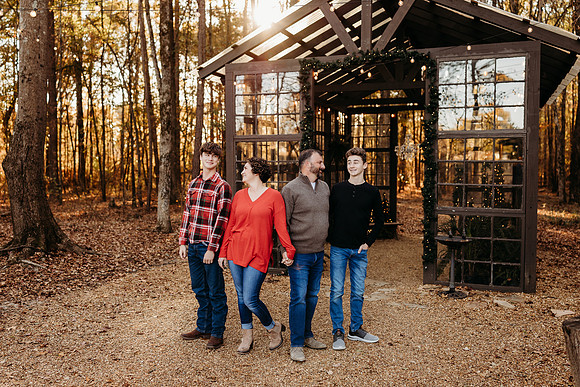 Glass House Family-Thompson-96
