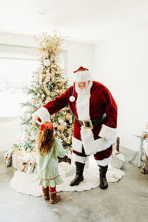 Santa Glass House 2024-Batting-410
