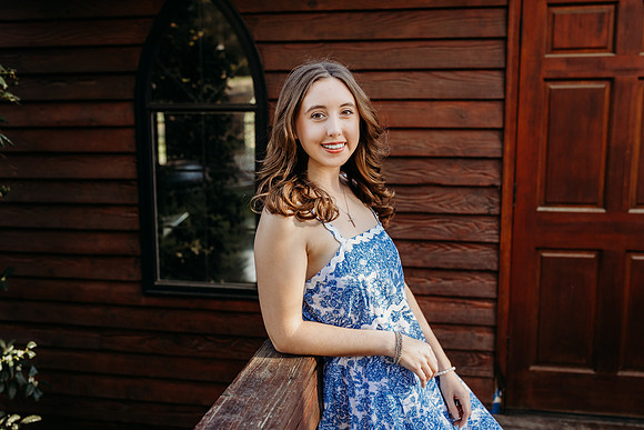 Senior-Bella 2025-1128