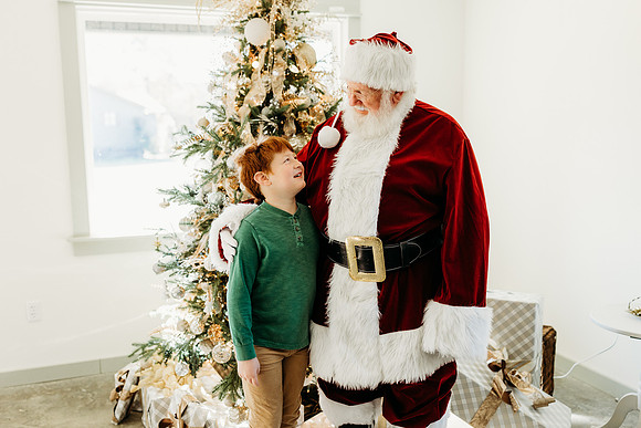 Santa Glass House 2024-Batting-76