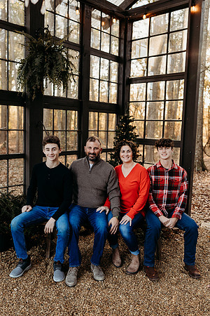 Glass House Family-Thompson-520
