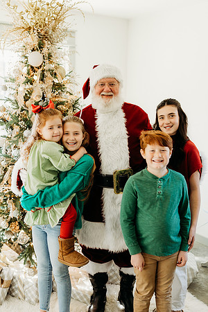 Santa Glass House 2024-Batting