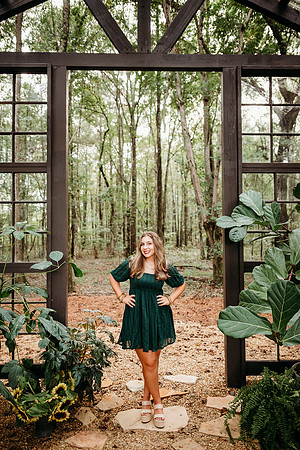 Senior-Carli-69