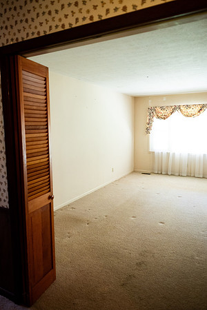 1600 Summit Dr-100