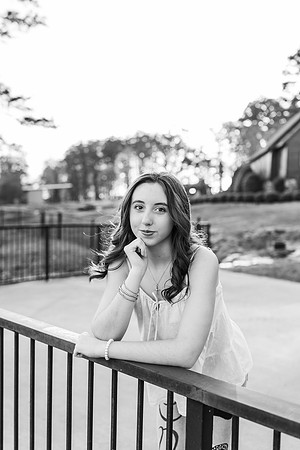 Senior-Bella 2025-327-2