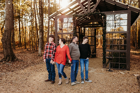 Glass House Family-Thompson-104