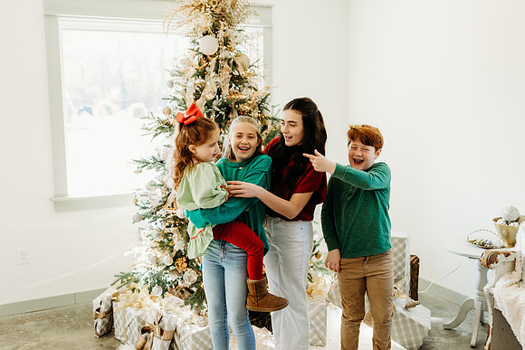 Santa Glass House 2024-Batting-257