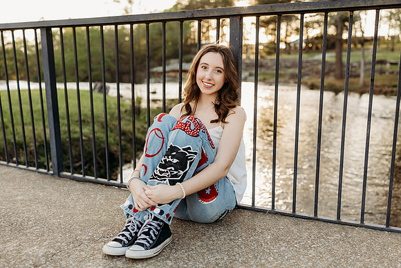 Senior-Bella 2025-1228