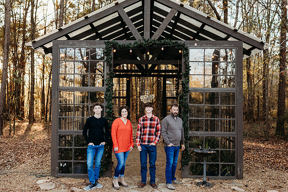 Glass House Family-Thompson-526
