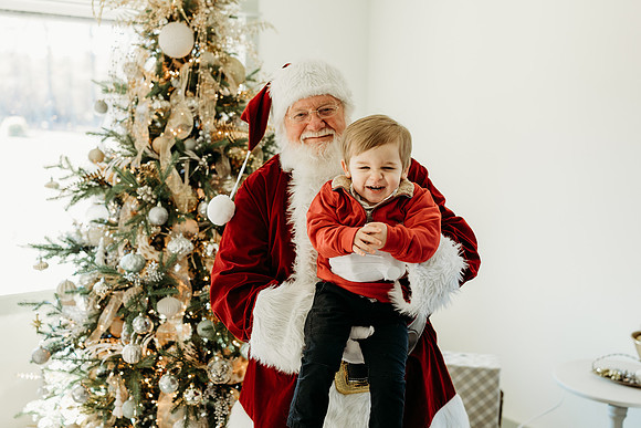 Santa Glass House 2024-Trammell
