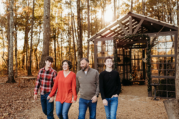 Glass House Family-Thompson-133