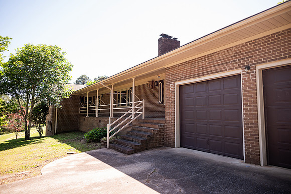1600 Summit Dr-117