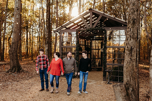 Glass House Family-Thompson-114