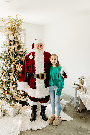 Santa Glass House 2024-Batting-97