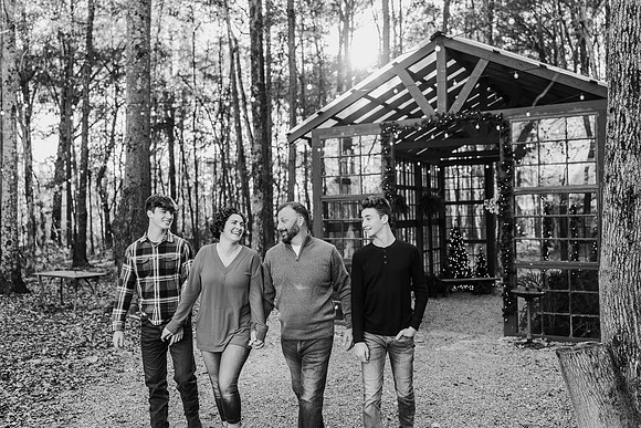 Glass House Family-Thompson-132