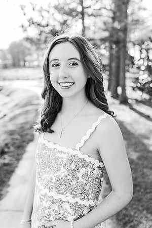 Senior-Bella 2025-8