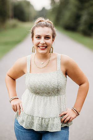 Senior-Carli-516