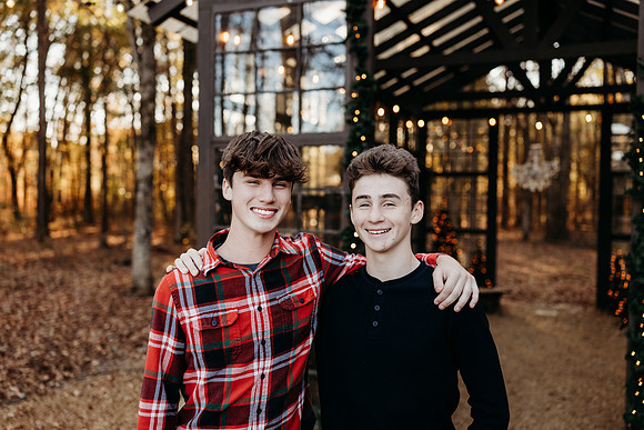 Glass House Family-Thompson-201