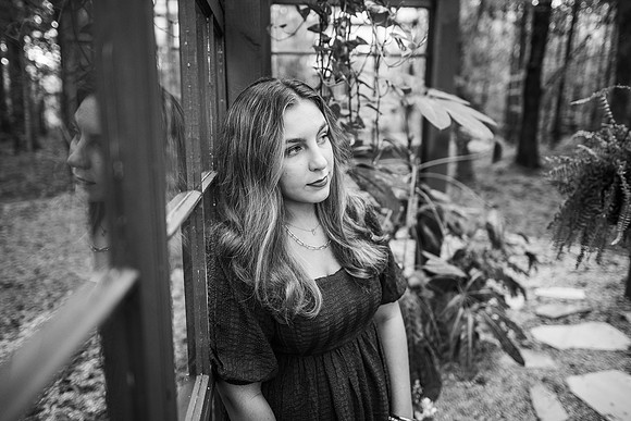 Senior-Carli-51