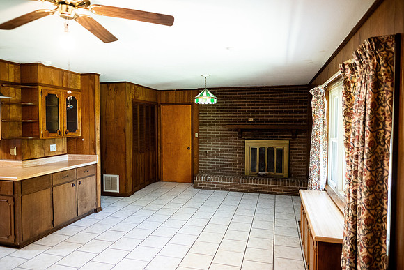 1600 Summit Dr-43