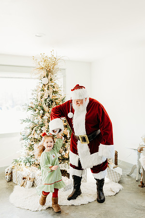 Santa Glass House 2024-Batting-414