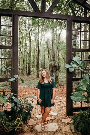 Senior-Carli-81